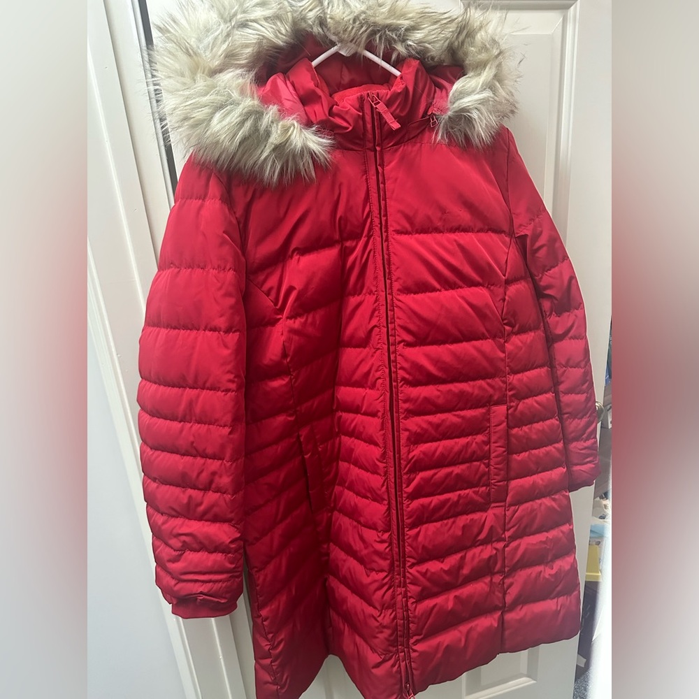 Talbots Women’s Red Puffer Coat with Faux Fur Trim EUC size petite XL